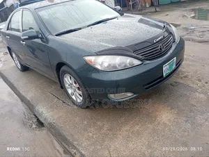 Toyota Camry LE 4dr Sedan (2.4L 4cyl 5A) 2005 Green