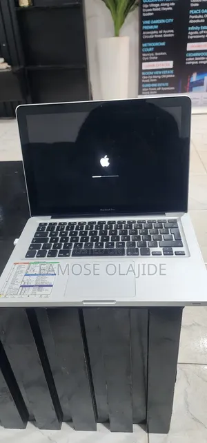 Laptop Apple MacBook Pro 2012 4GB Intel Core 5 HDD 512GB