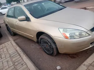 Honda Acty 2004 Gold