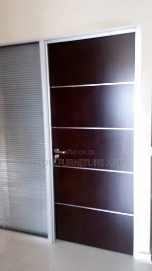 Luxury Internal Wooden Doors in Different Colors and Patterns