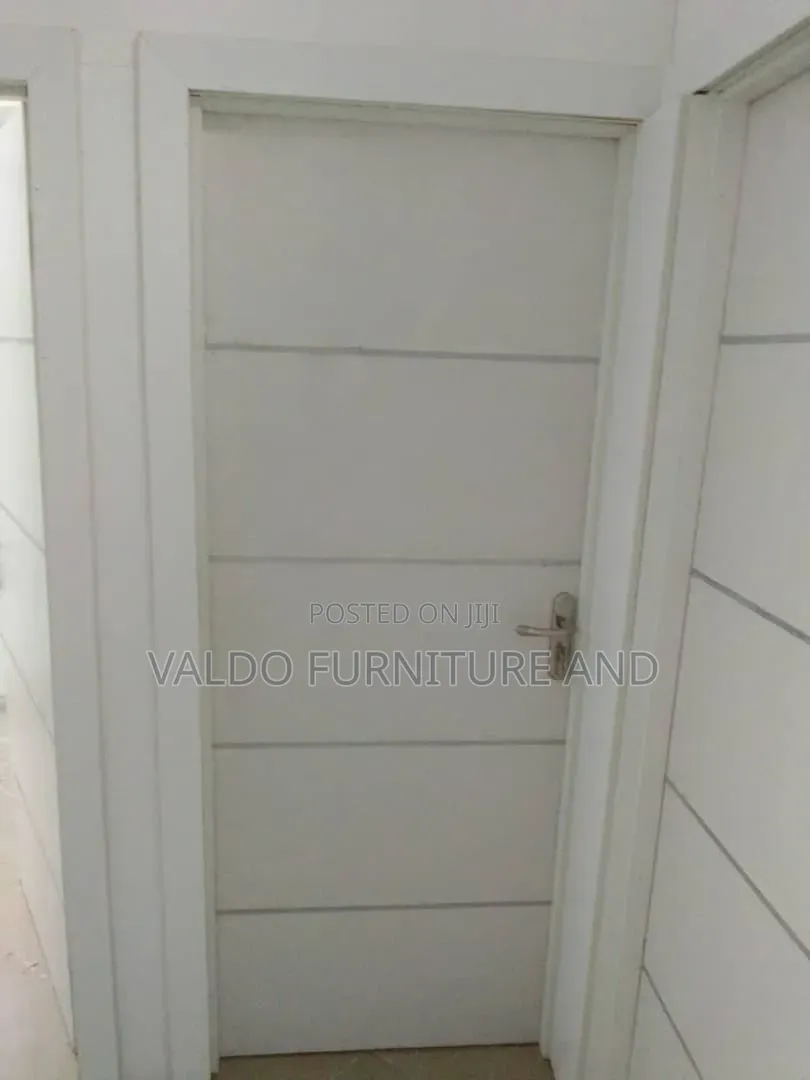 Luxury Internal Wooden Doors in Different Colors and Patterns