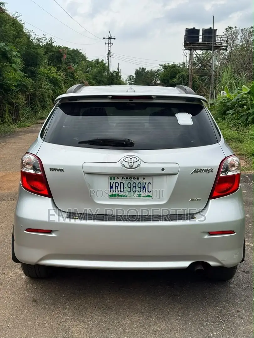 Toyota Matrix 2010 Silver