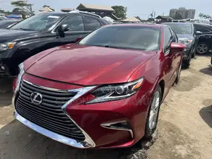Lexus ES 2014 Red