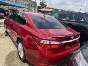 Lexus ES 2014 Red