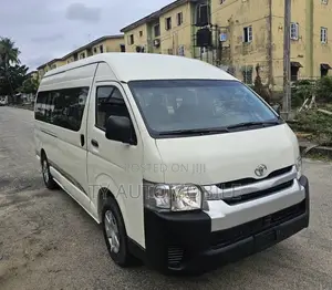 Toyota HiAce 2015 White