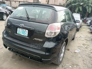 Toyota Matrix Standard AWD (1.8L 4cyl 4A) 2004 Gray