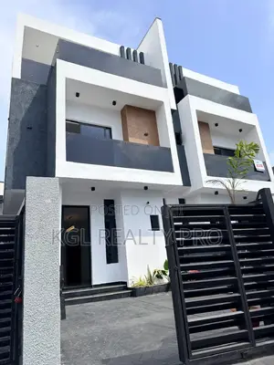 4bdrm Duplex in Lekki Phase 1 for sale