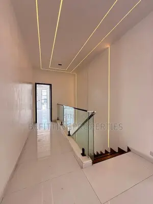 5bdrm Duplex in Ajah for sale