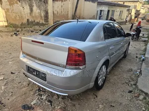 Opel Vectra 2.2 Automatic 2006 Silver