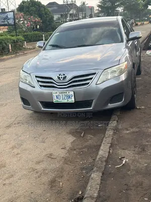 Toyota Camry LE 4dr Sedan (2.4L 4cyl 5A) 2008 Gray