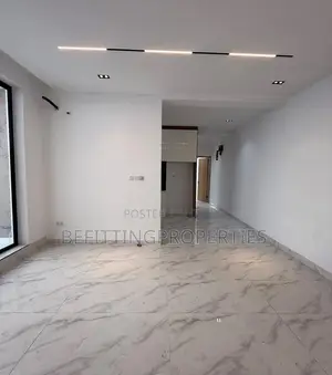 2bdrm Apartment in Chevron for sale