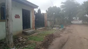 4bdrm Apartment in Gra Okefia, Osogbo for sale