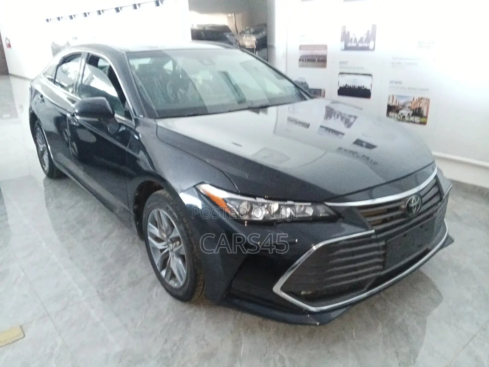 Toyota Avalon 2020 Black
