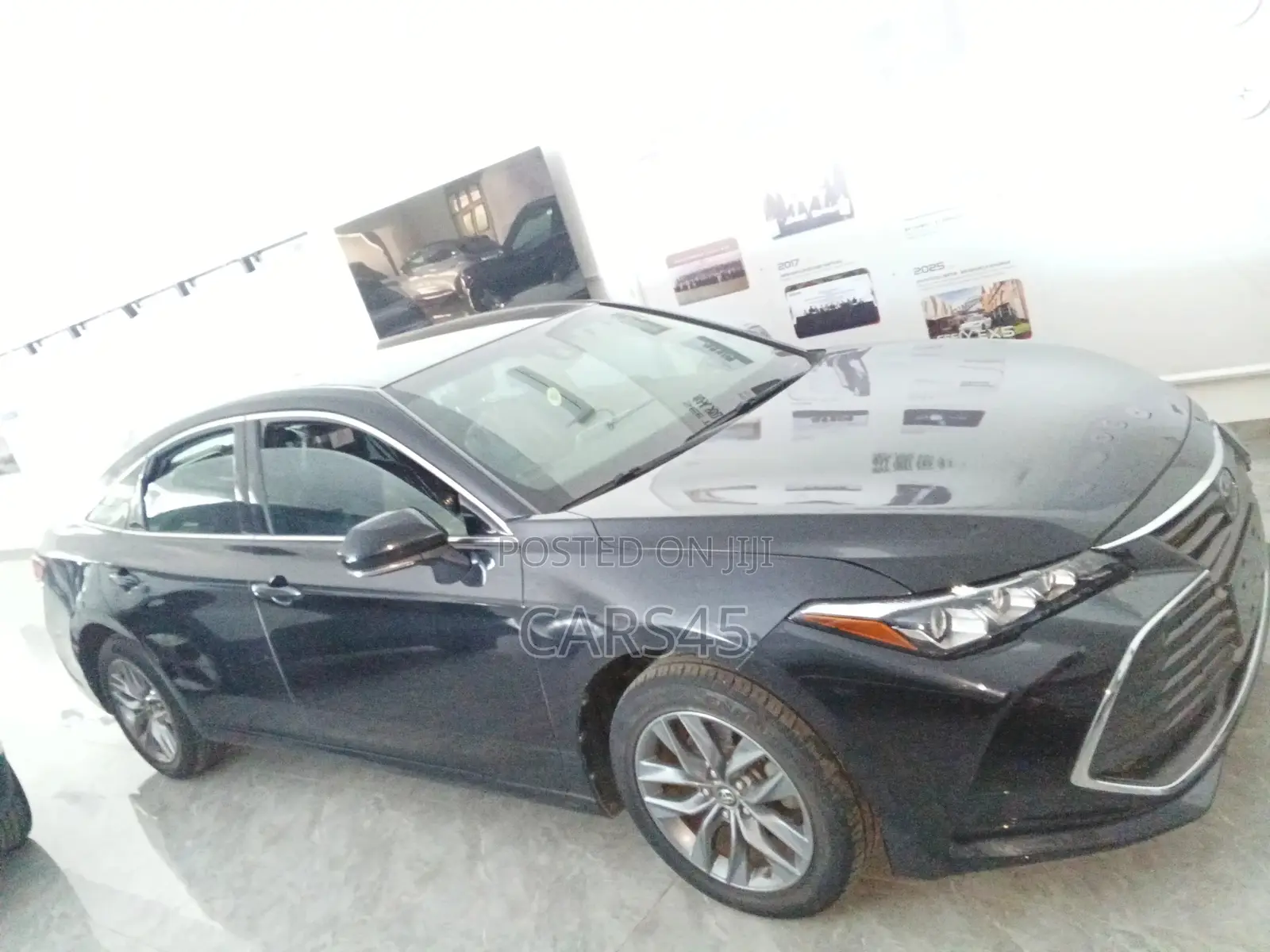Toyota Avalon 2020 Black