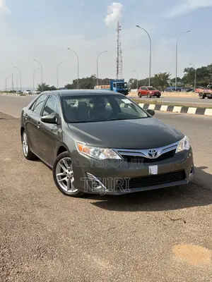 Toyota Camry LE 4dr Sedan (2.5L 4cyl 6A) 2013