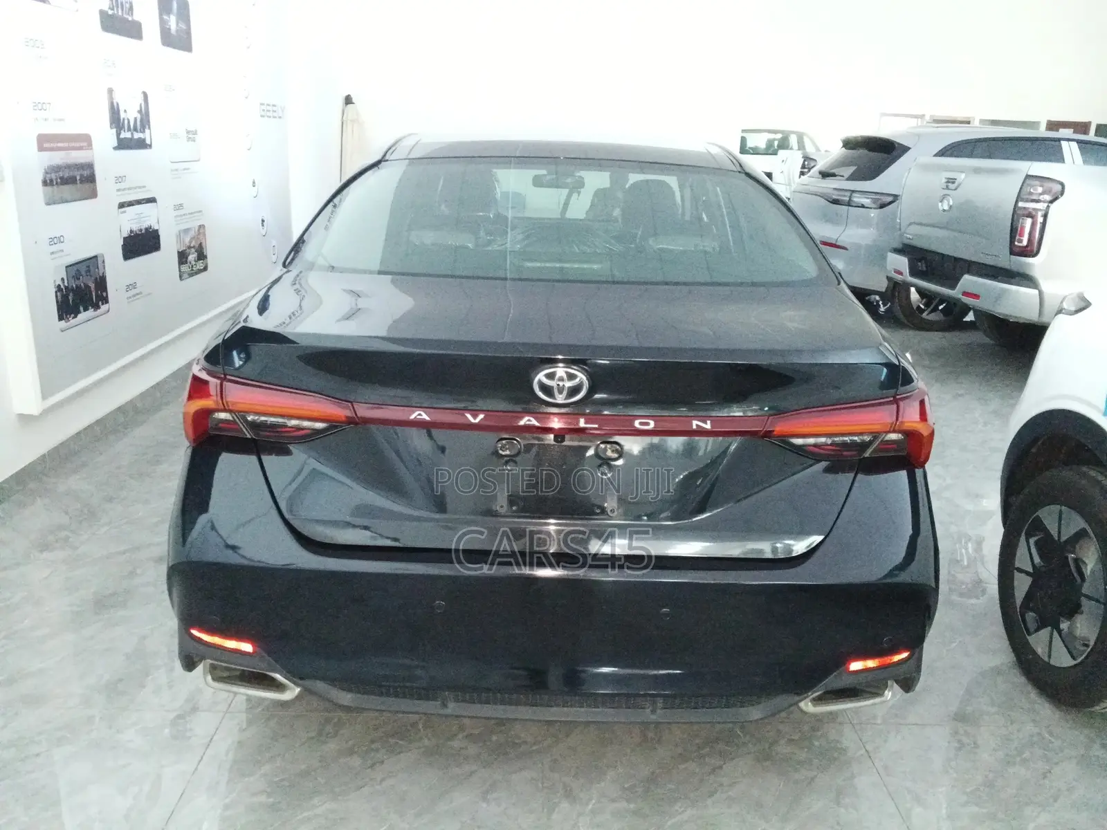 Toyota Avalon 2020 Black