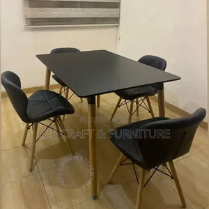 Set of 4seaters Resturant Table and Chairs
