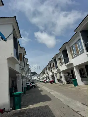 1bdrm Shared Apartment in Lekki Phase 2 for rent