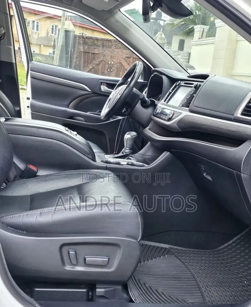 Toyota Highlander Limited Platinum 2019 White
