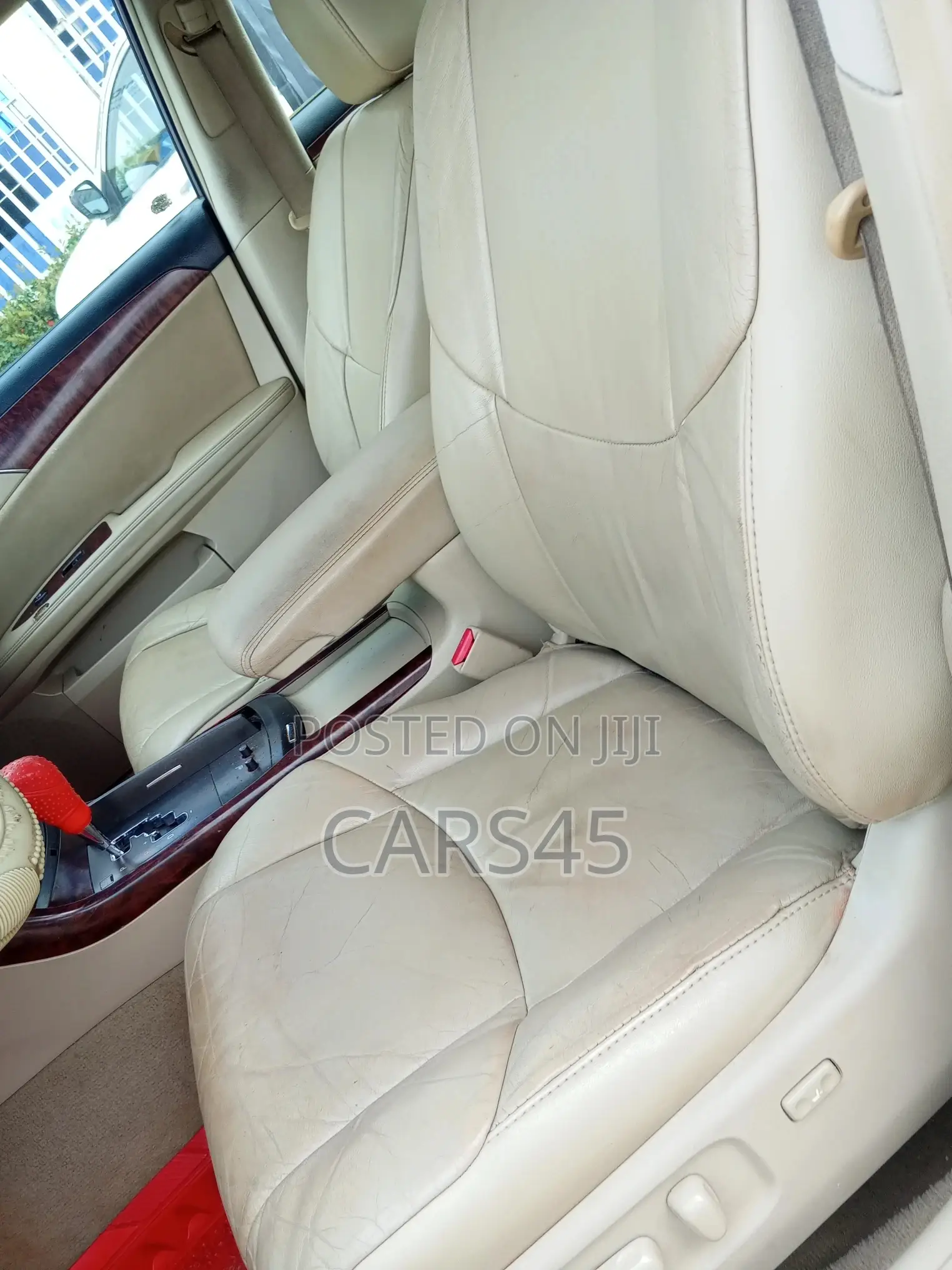 Toyota Avalon 2011 Beige
