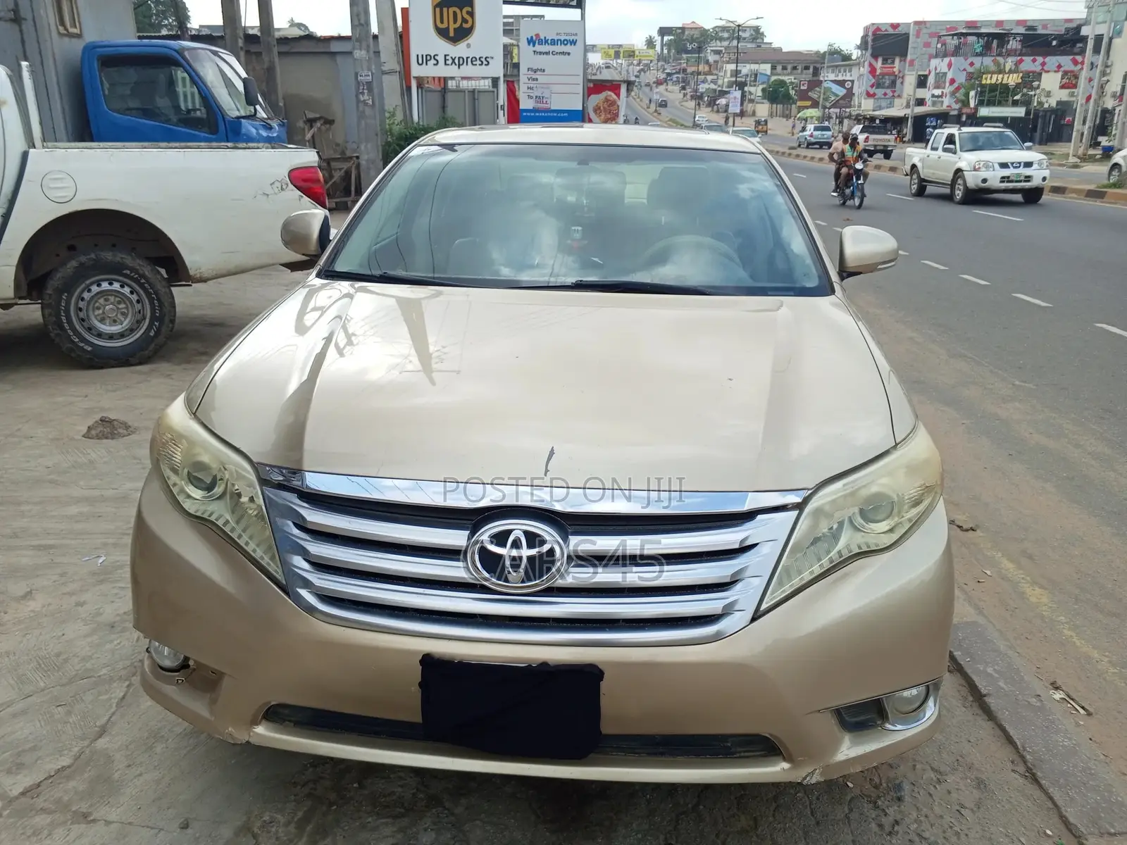 Toyota Avalon 2011 Beige