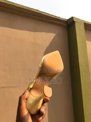 Quality Women Shoe