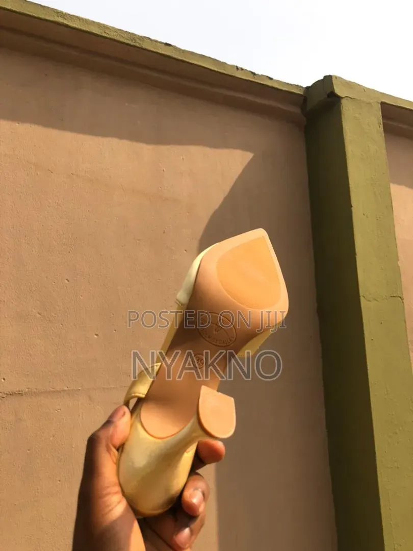 Quality Women Shoe