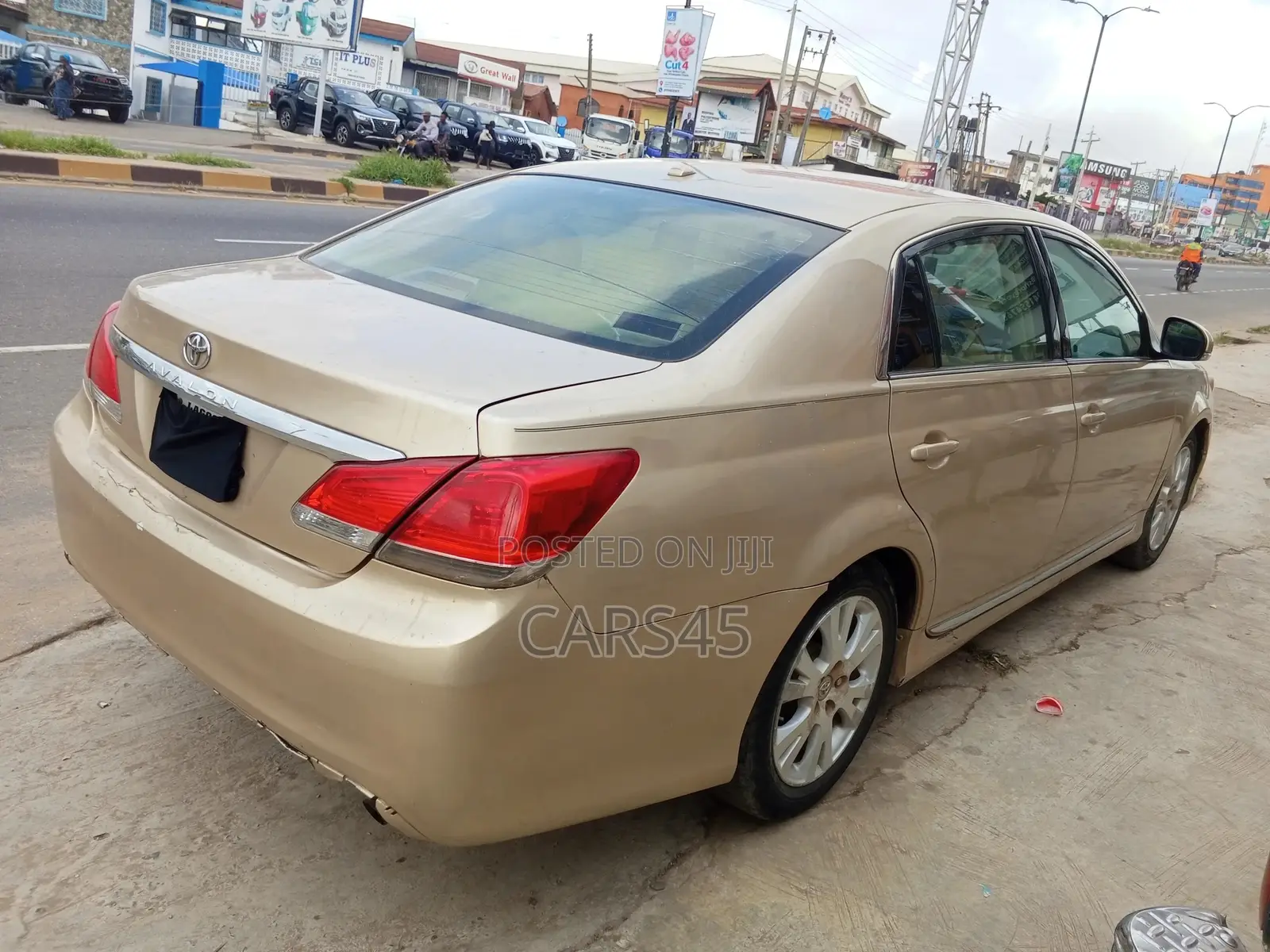 Toyota Avalon 2011 Beige