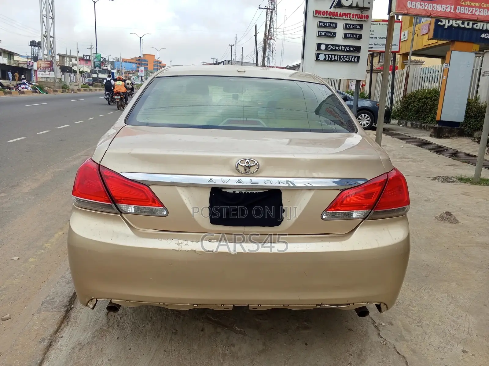 Toyota Avalon 2011 Beige