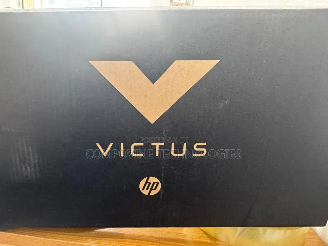 New Laptop HP Victus 15 24GB Intel Core i7 SSD 1T