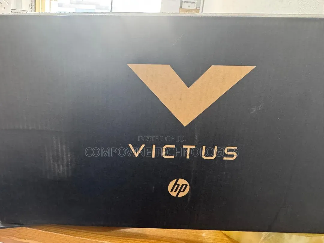 New Laptop HP Victus 15 24GB Intel Core i7 SSD 1T