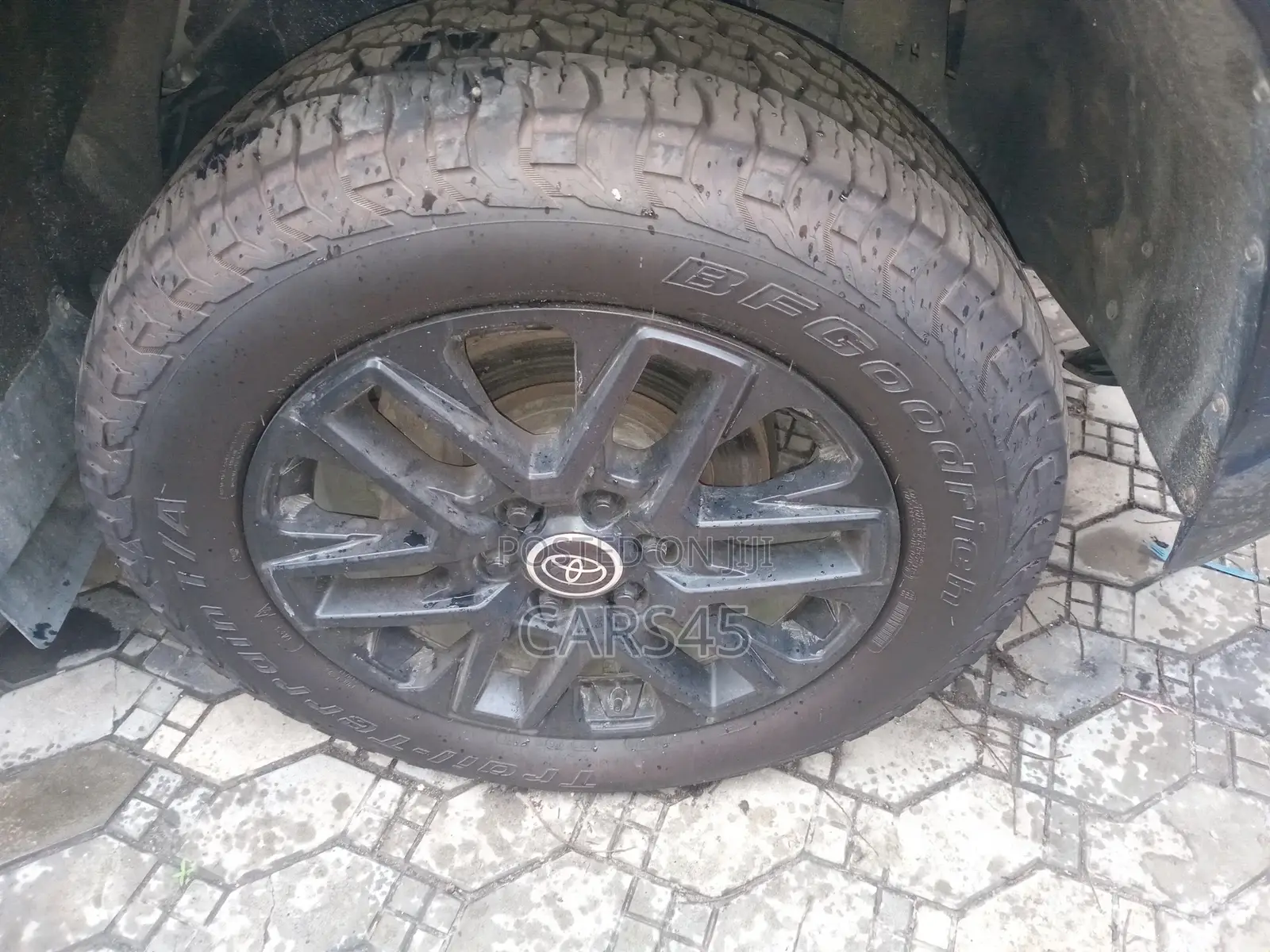 Toyota Tundra 2025 Gray