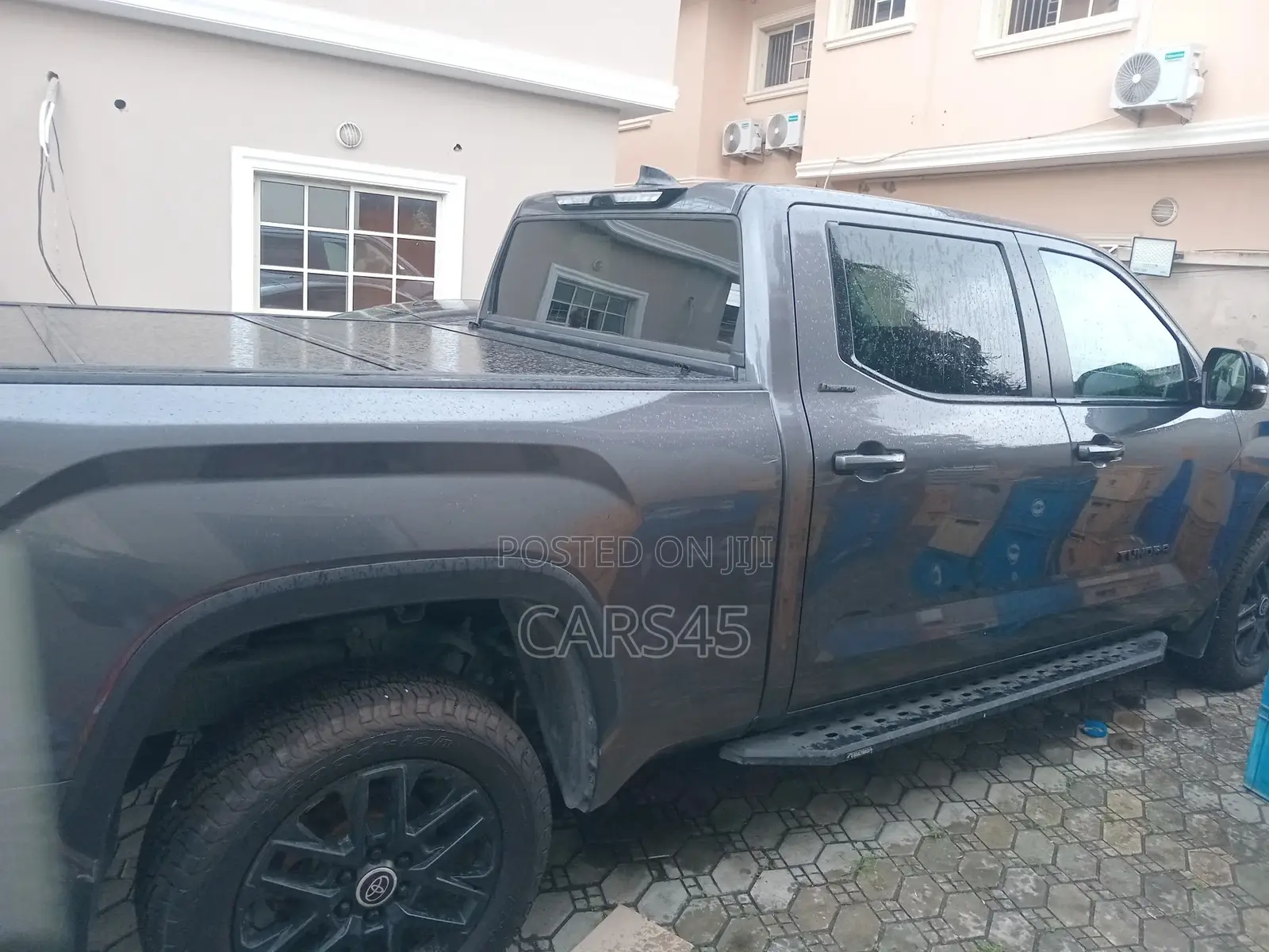 Toyota Tundra 2025 Gray