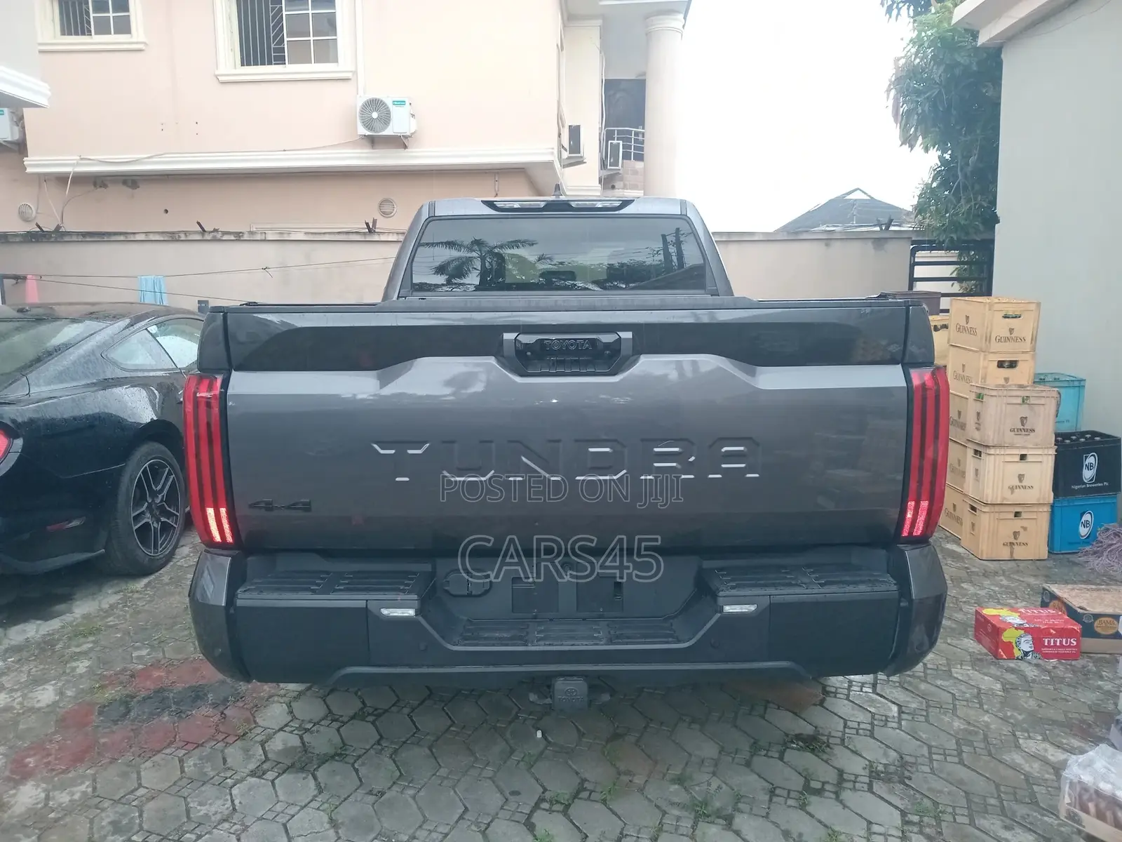Toyota Tundra 2025 Gray