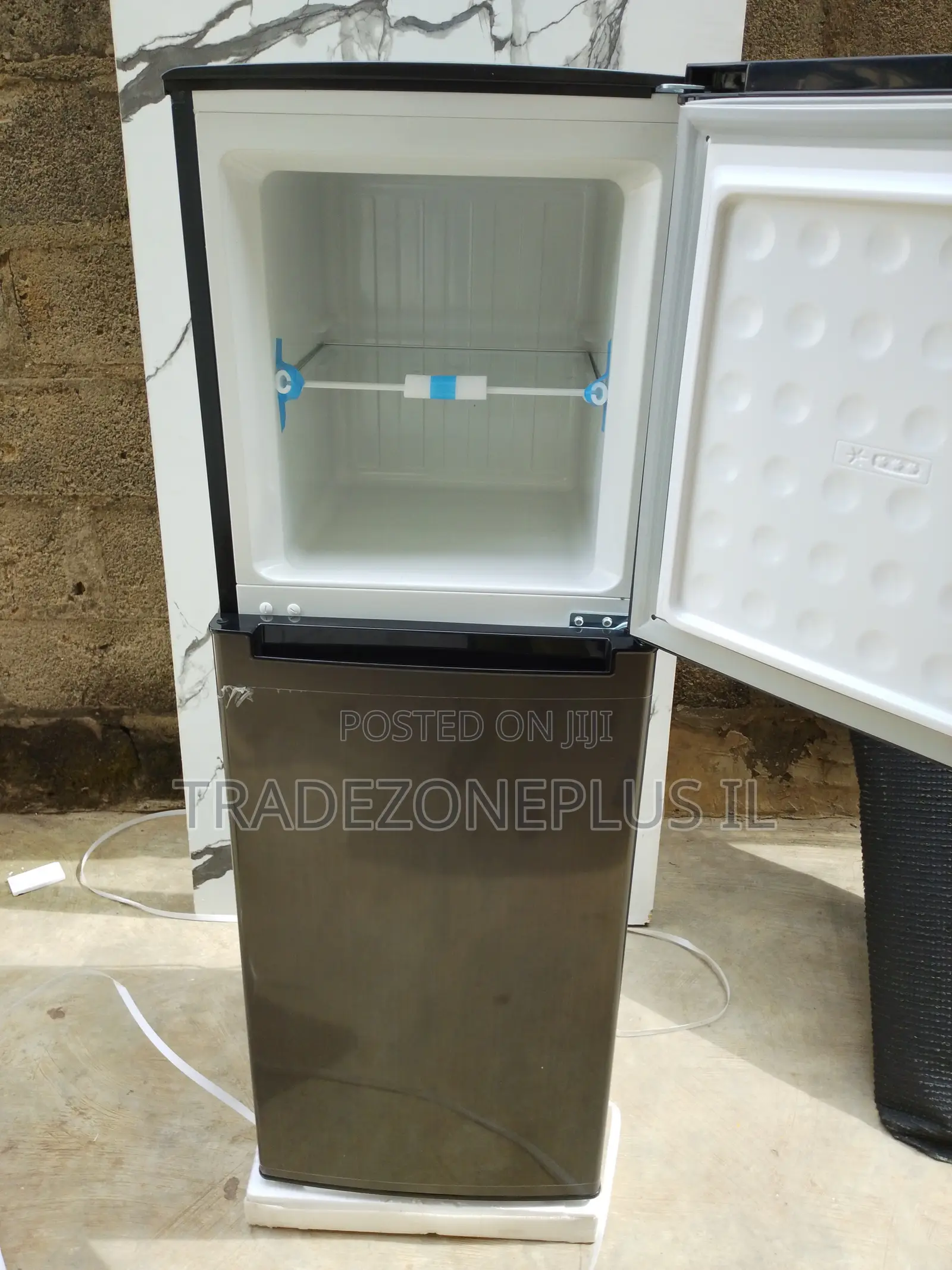 Skyrun BCD-145A Refrigerator With Freezer