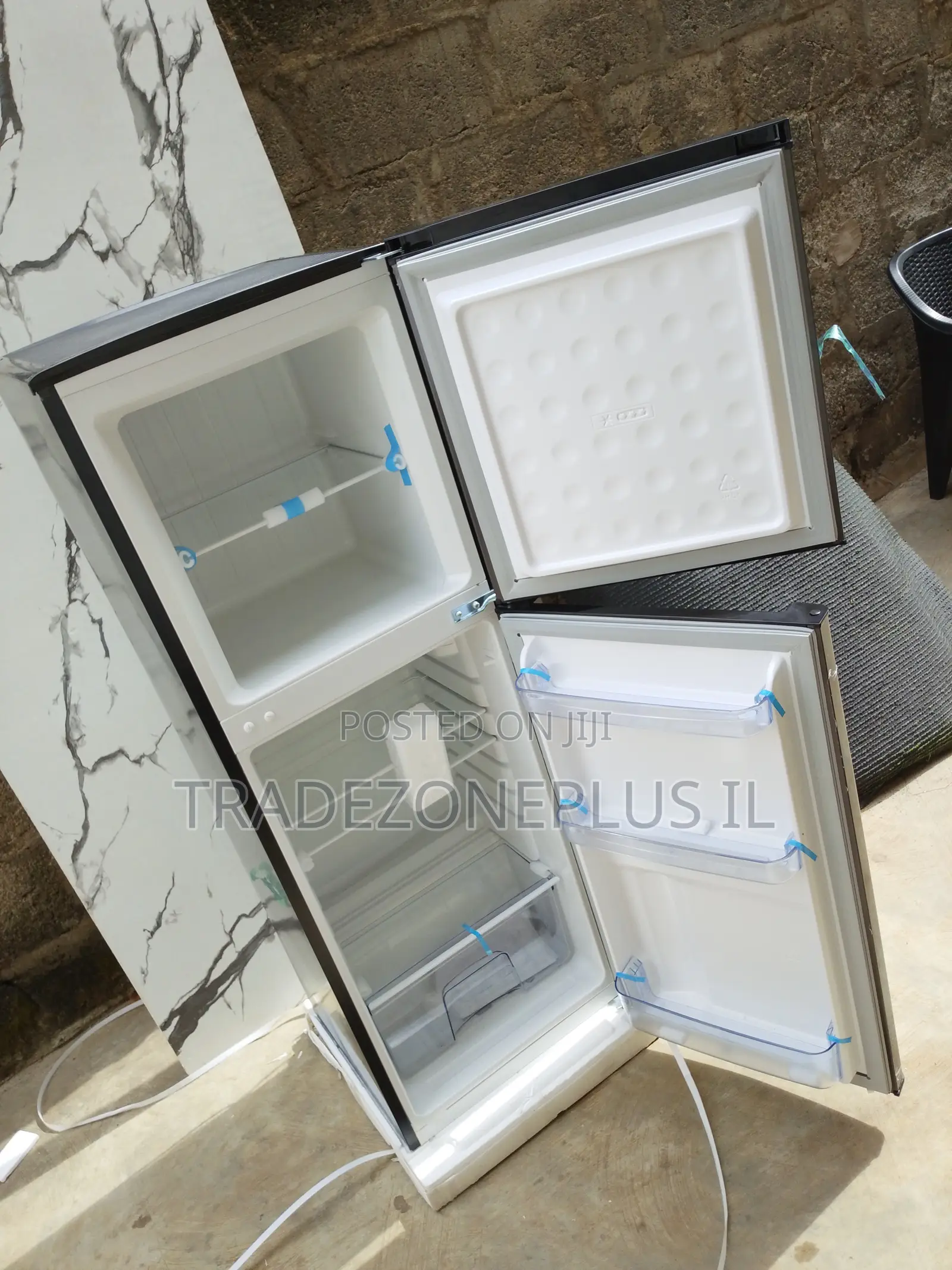 Skyrun BCD-145A Refrigerator With Freezer