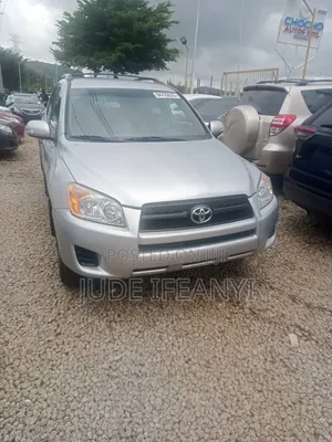 Toyota RAV4 2010 Silver