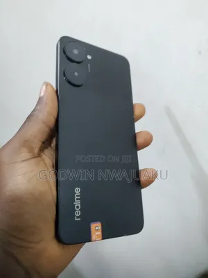 New Realme V30 128 GB Black