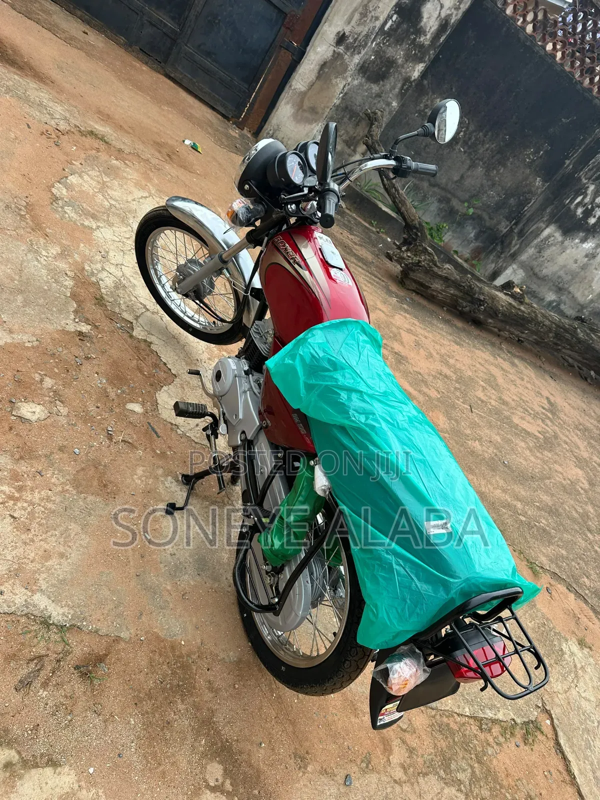 New Bajaj Boxer 2024 Red