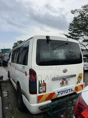 Toyota HiAce 2008 White