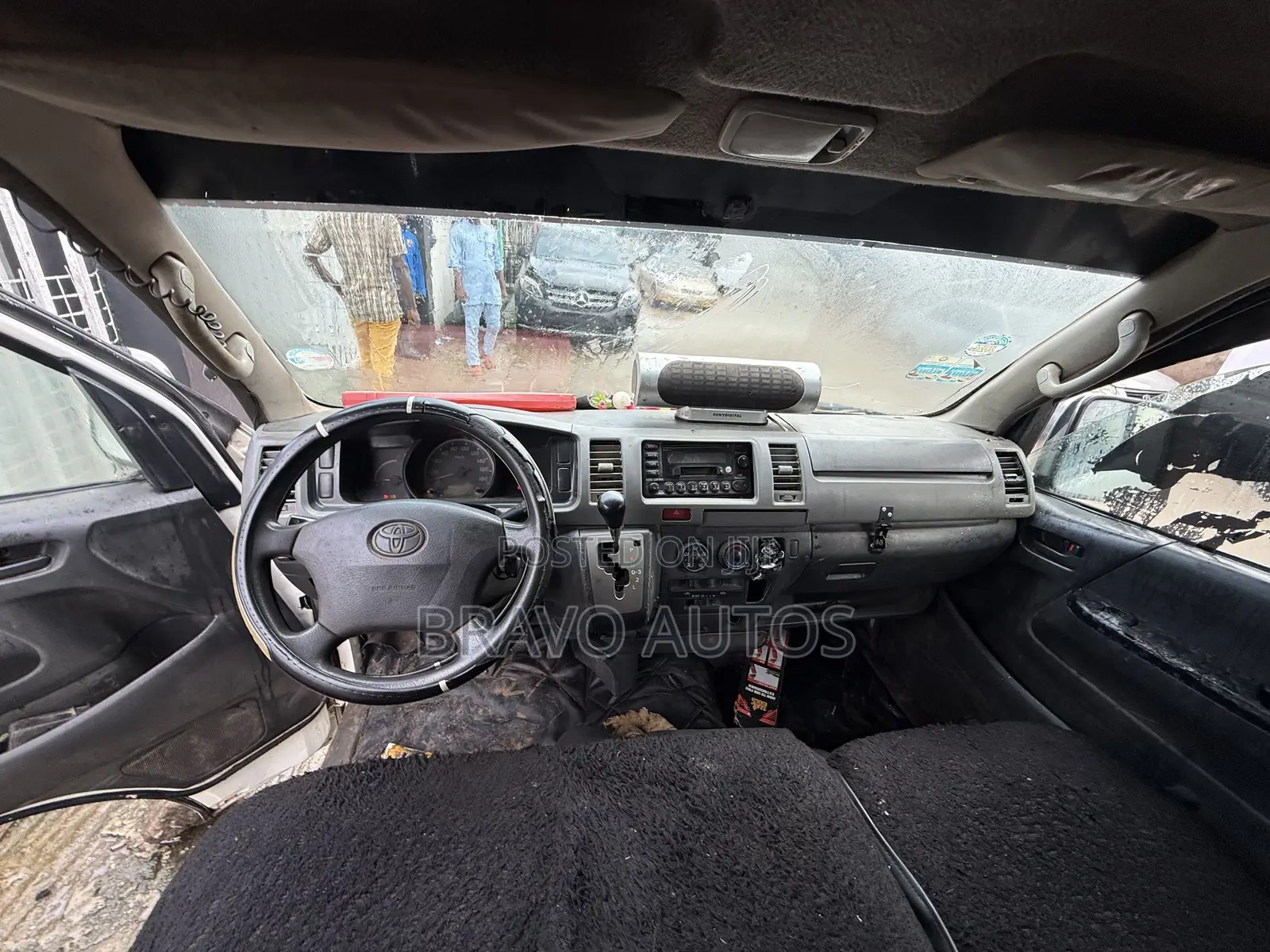 Toyota HiAce 2008 White
