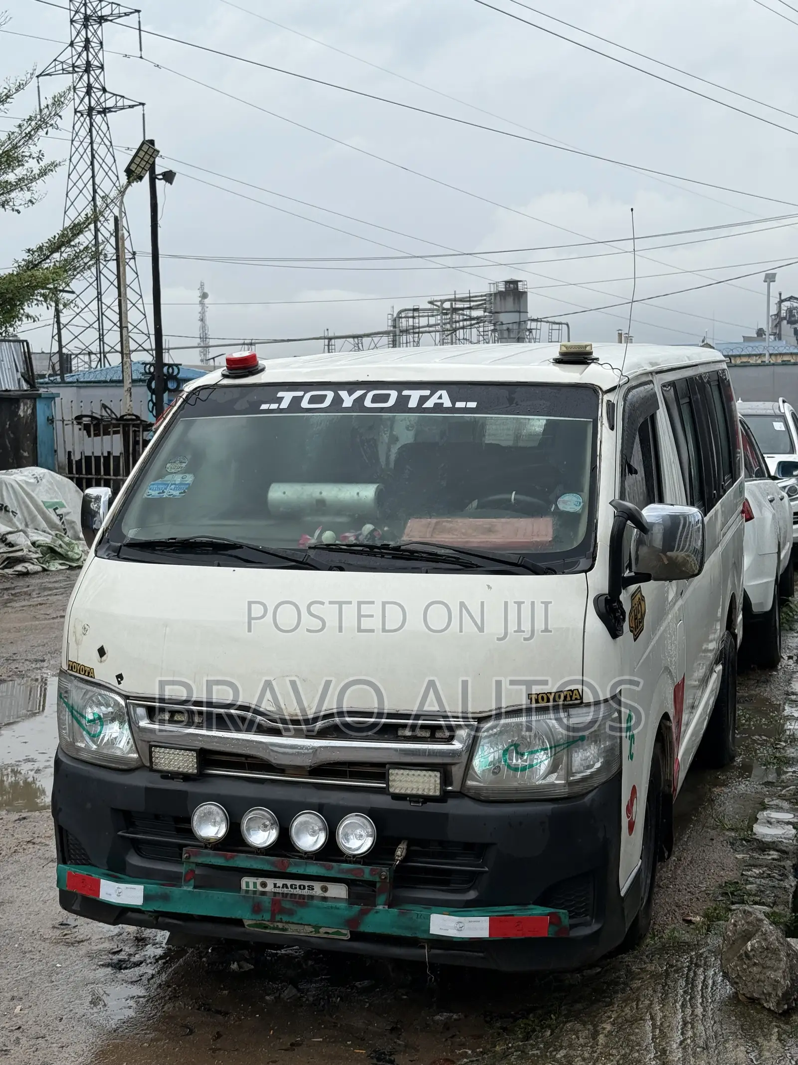 Toyota HiAce 2008 White