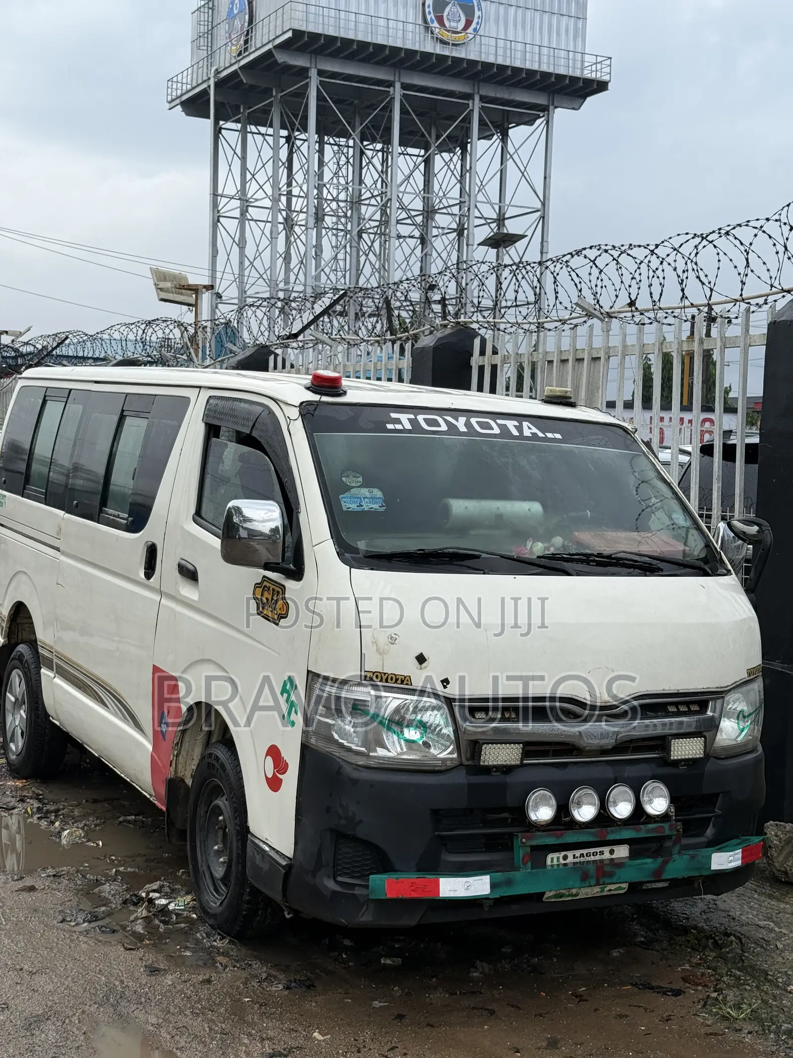 Toyota HiAce 2008 White