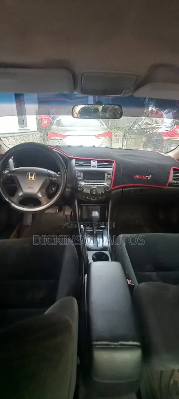 Honda Accord 2006 Silver