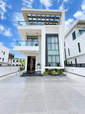 5bdrm Duplex in Osapa london for sale