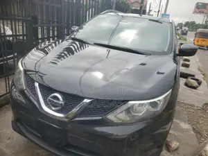 Nissan Qashqai 2016 Black