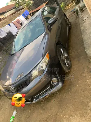 Toyota Camry SE V6 4dr Sedan (3.5L 6cyl 6A) 2012 Gray