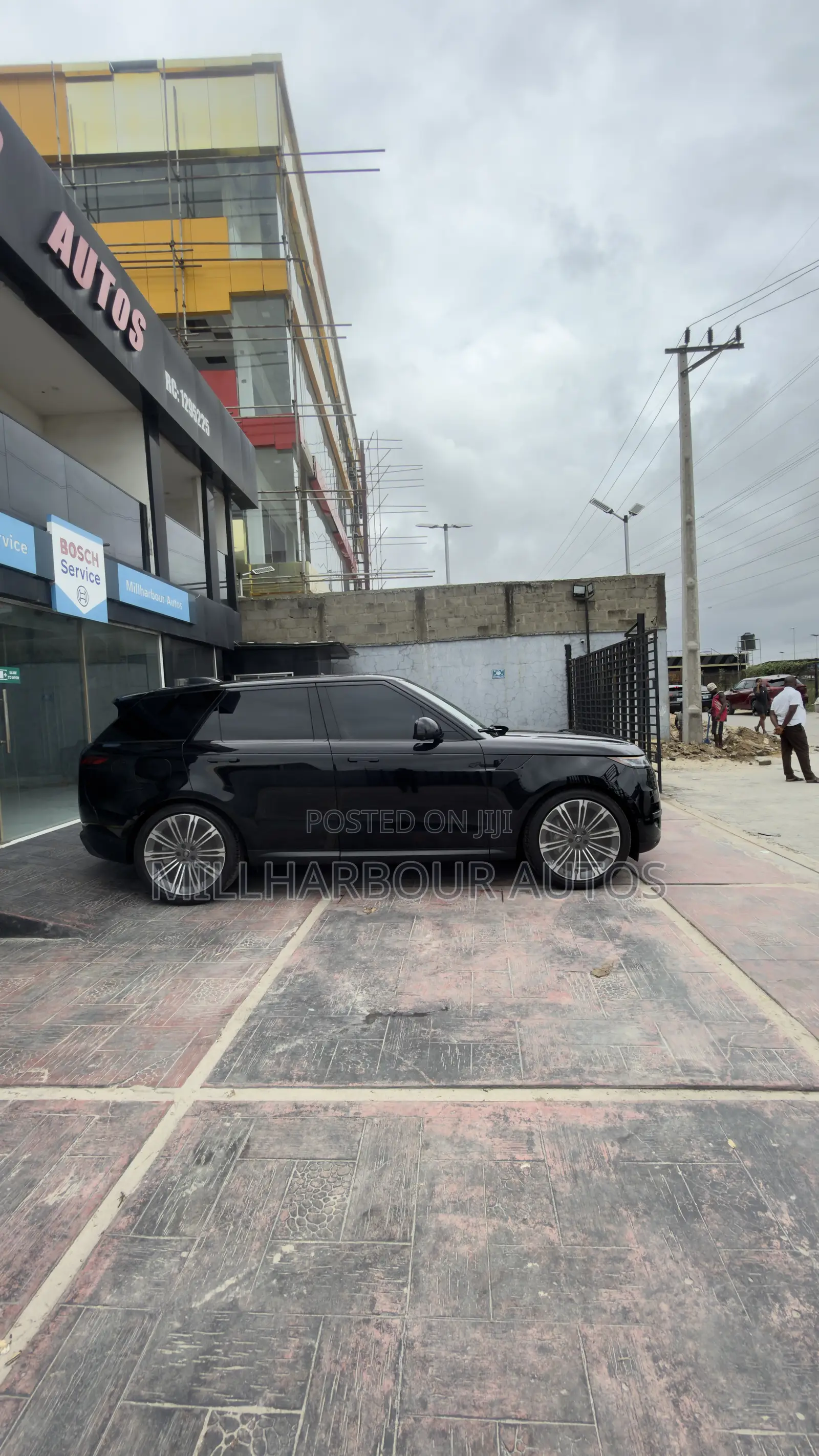 Rover Land 2024 Black