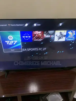 Hacked PS4 Fat 500GB Plus 2 Controllers Includes Total of 11 Games