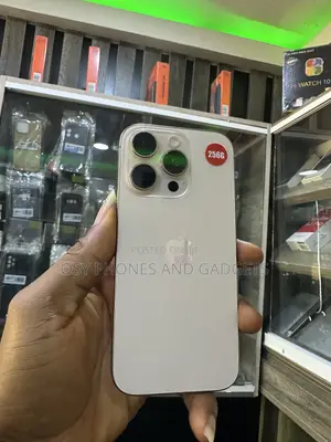 Apple iPhone 16 Pro 256 GB Gold
